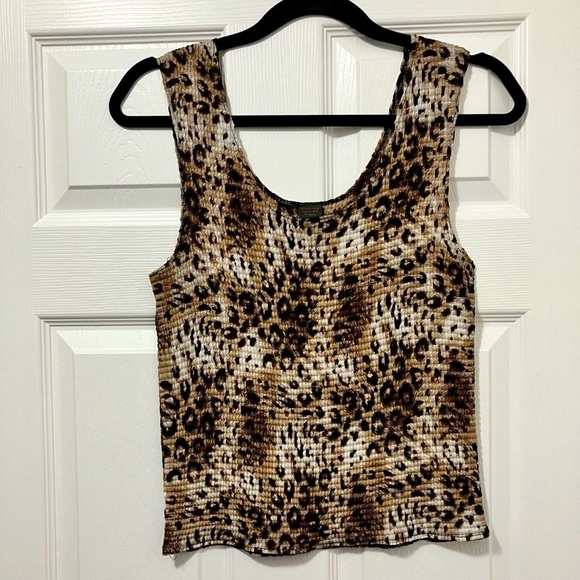⭐️2/$30⭐️ Two piece leopard/animal print blouse & matching textured tank, size L - Picture 4 of 8